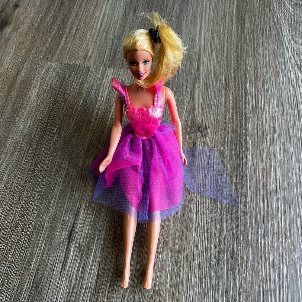 BARBIE Flying Butterfly Mattel 2000